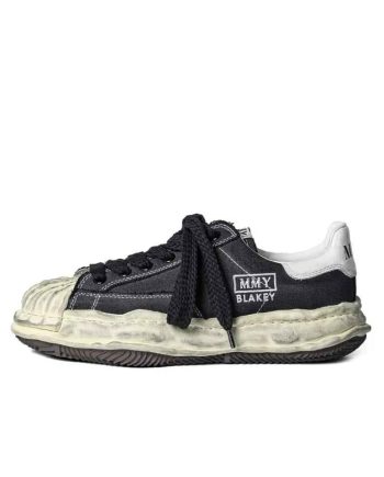 메종 미하라 야스히로 블레이키 OG 솔 디스트레스 캔버스 로우탑 스니커즈 블랙 A10FW712-BLACK